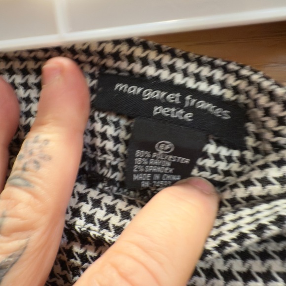 Margaret Francis Black and White Checkered‎ Pants 6 p - Picture 8 of 9